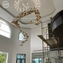 Đèn chùm pha lê thả thông minh PL077 gồm 320 lá, 60 mắt COB dimmer có điều khiển xa, không dùng mâm, KT(mm): L2500*W2500*H4000